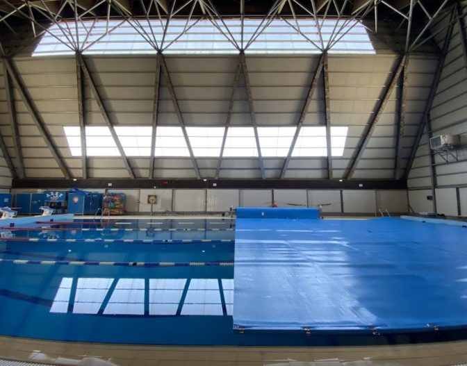 Προστασία στη μεγάλη πισίνα του Δημοτικού Κολυμβητηρίου Τρικάλων