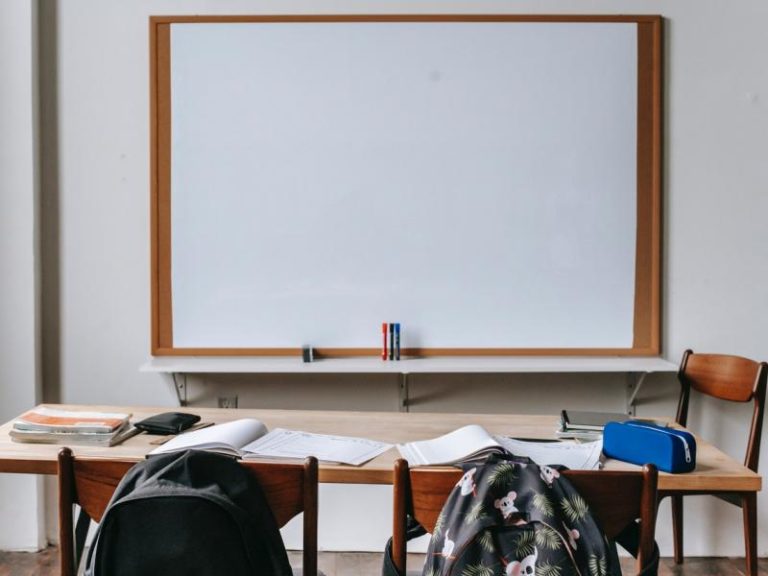 Στην αυριανή απεργιακή συγκέντρωση συμμετέχει η ΕΛΜΕ Τρικάλων