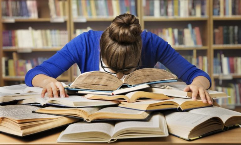 Γραμμή υποστήριξης διαχείρισης άγχους για μαθητές Γ ΄ Λυκείου στα Τρίκαλα