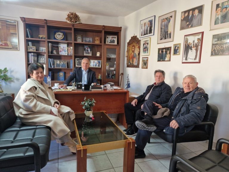 Στον Ηλία Βλαχογιάννη εκπρόσωποι των «Κουμπουριανιτών»