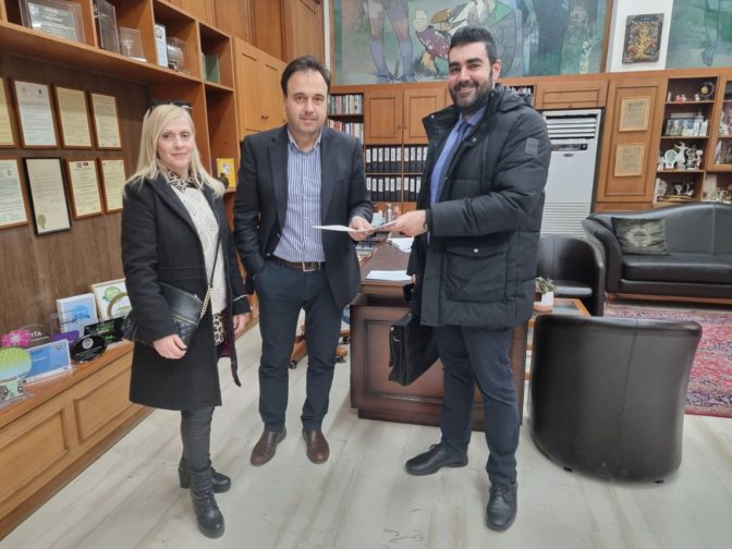 Τρίκαλα: Αντιδρούν στην εγκατάσταση κεραίας 5G