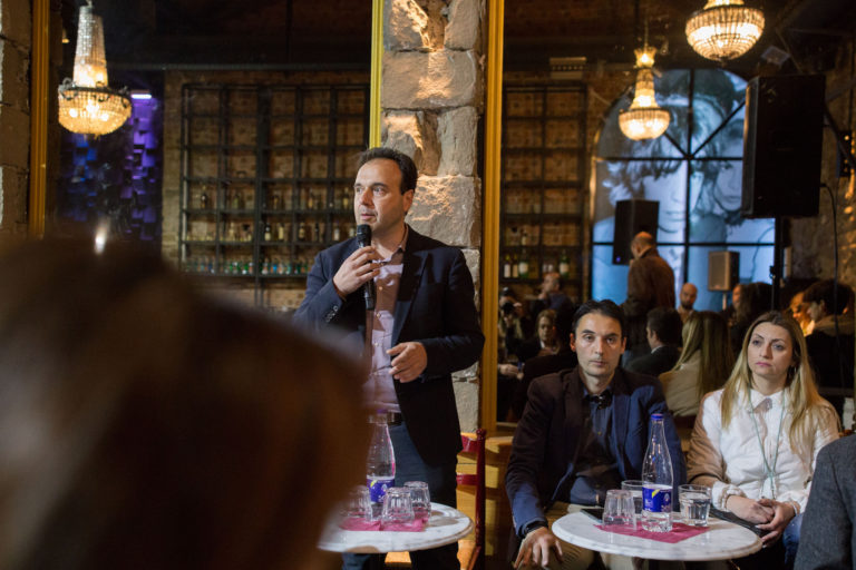 Η κατανάλωση αλκοόλ σε παιδιά κάτω των 18 έχει ξεφύγει στα Τρίκαλα