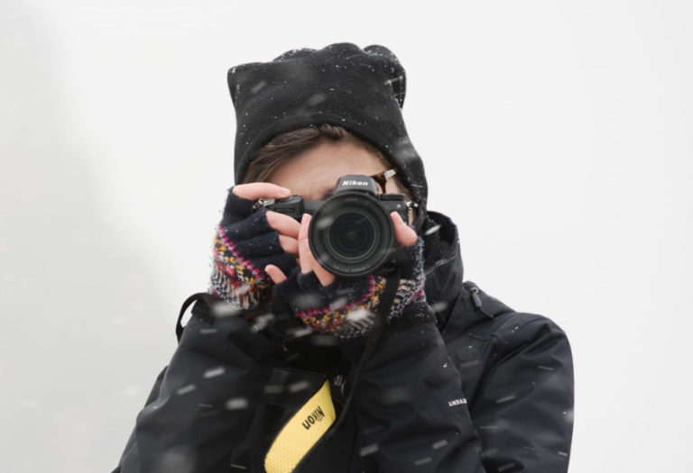 Μυστήριο η δράση της κατασκόπου στο Αλιβέρι – Τι λέει ο δικηγόρος που την βοήθησε