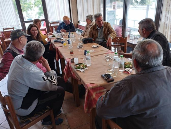 Πέρυ Χαρτοπούλου: Η δημοκρατική Βασιλική στο πλευρό της