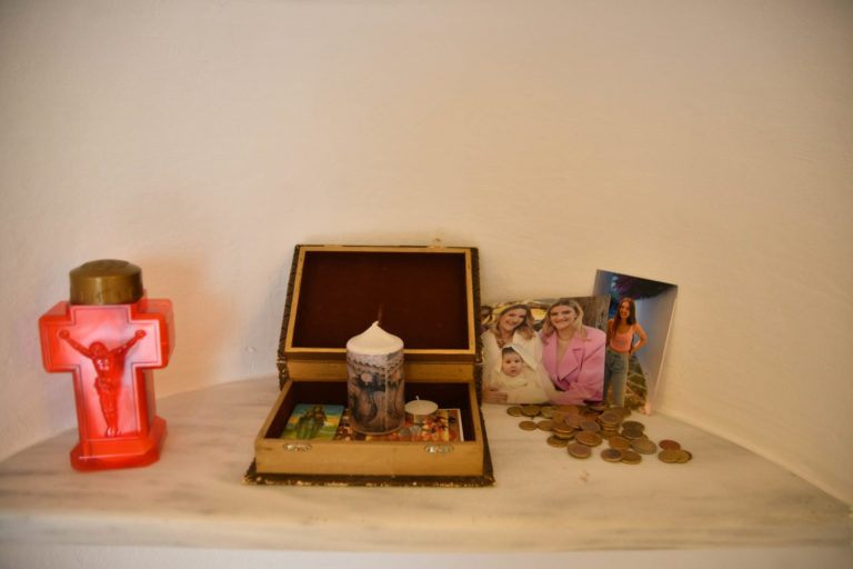 40 μέρες από την τραγωδία των Τεμπών – Δάκρυα και ανείπωτος πόνος από συγγενείς