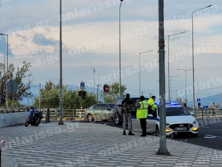 Τροχαίο για ζευγάρι στη Λάρισα: Τραυματίστηκε η κοπέλα