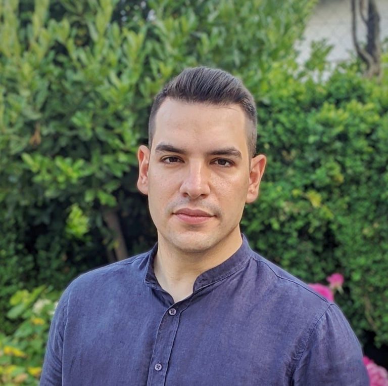 Με τρικάκια κατά Τρικαλινού υποψηφίου βουλευτή του ΣΥΡΙΖΑ η Χρυσή Αυγή