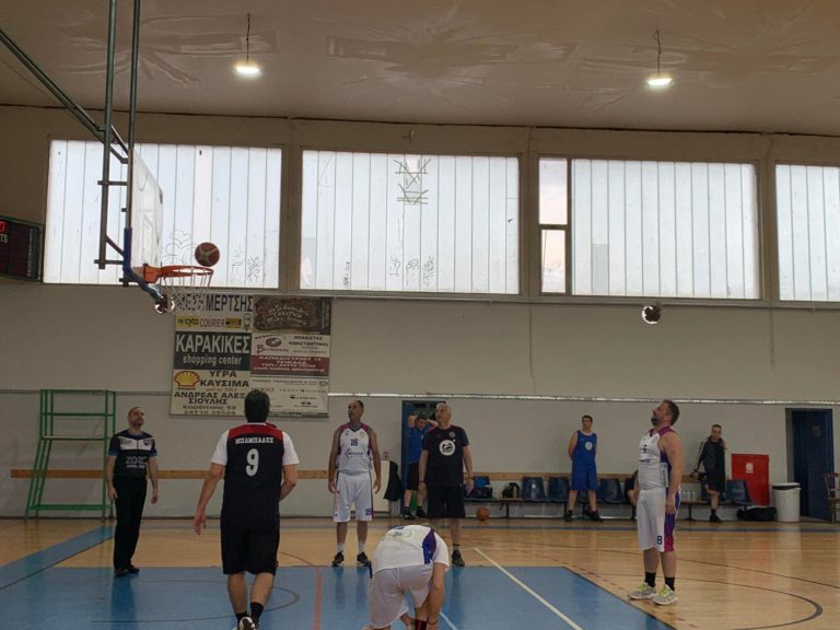 Τρίκαλα: Έβαλαν καλάθια για καλό σκοπό (φωτο)