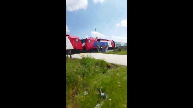 Τρίκαλα: Περνά τρένο…αλλά οι μπάρες δεν κατεβαίνουν! (video)