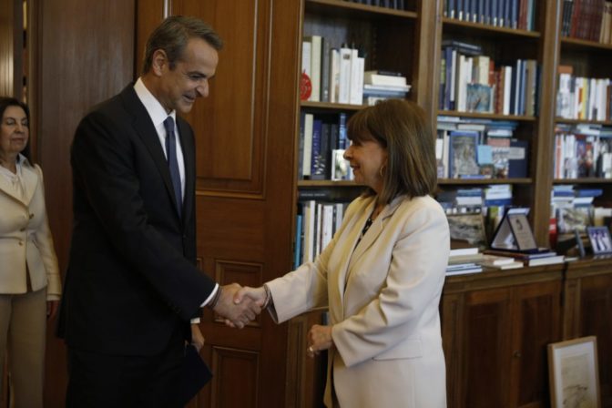 Εκλογές 2023: Στο Προεδρικό Μέγαρο ο Κυριάκος Μητσοτάκης