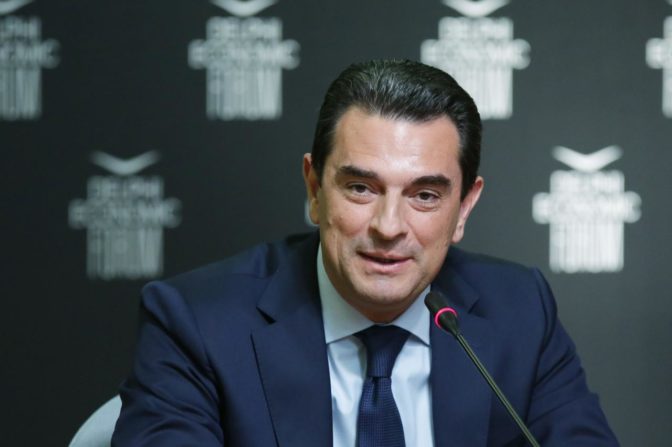 Έμπρακτα στο πλευρό Τρικαλινού φοιτητή ο Κώστας Σκρέκας
