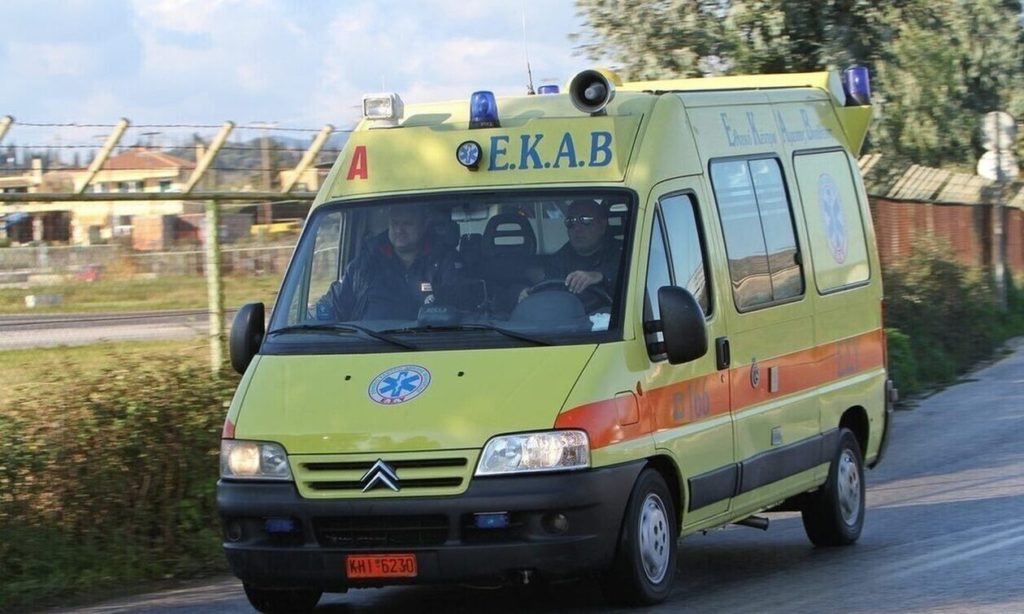 Αρτέμιδα: 15χρονη κατέβηκε από σχολικό λεωφορείο και παρασύρθηκε από ΙΧ