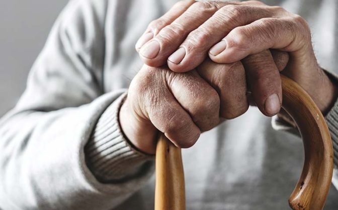 Ζητείται άτομο για φύλαξη ηλικιωμένου σε χωριό των Τρικάλων