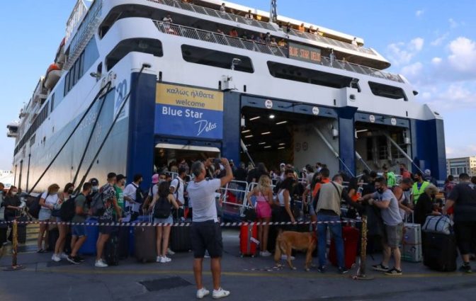 Απλησίαστα τα ακτοπλοϊκά εισιτήρια