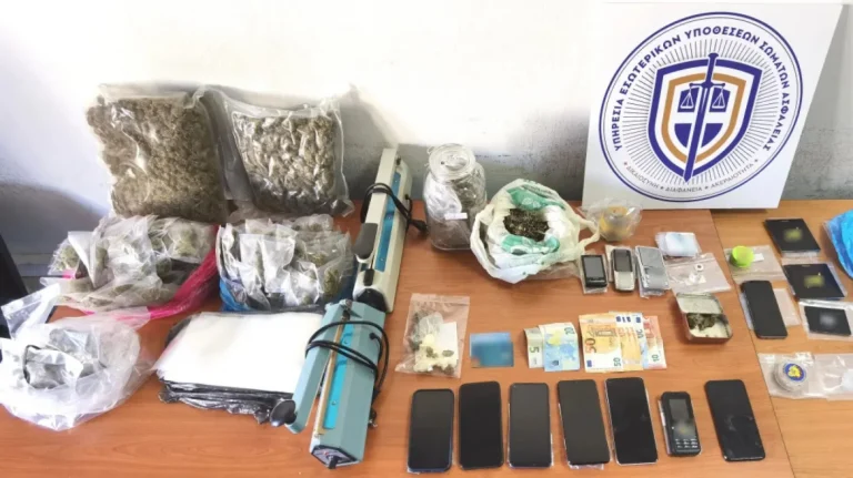 Αστυφύλακας διακινούσε ναρκωτικά με περιπολικό εν ώρα υπηρεσίας