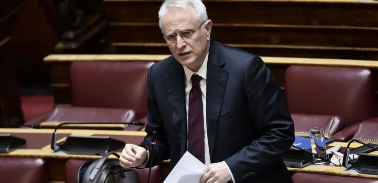 Γιάννης Ραγκούσης: Άγνωστοι παραβίασαν την εξώπορτα του σπιτιού μου στην Πάρο