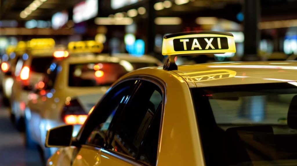 Λαμία: Πήραν ταξί για να... κλέψουν τον οδηγό