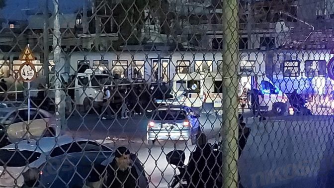 Σε κρίσιμη κατάσταση ο 16χρονος που έπεσε στις γραμμές του Προαστιακού