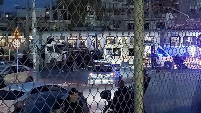 Σε κρίσιμη κατάσταση ο 16χρονος που έπεσε στις γραμμές του Προαστιακού