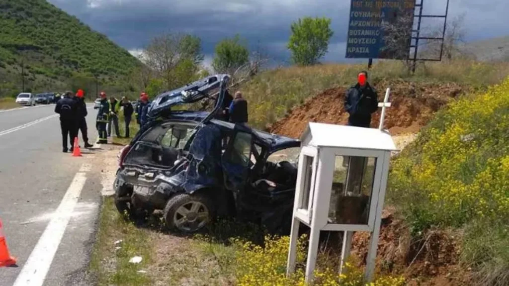 Κοζάνη: Δύο νεκροί σε τροχαίο - Τούμπαρε ΙΧ