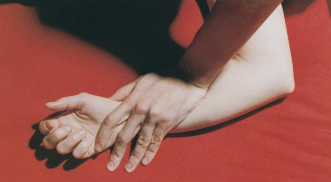 Σοκ: Λαρισαία ζαλίστηκε μετά από ποτό και την βίασαν έξω από strip club στην Αθήνα!