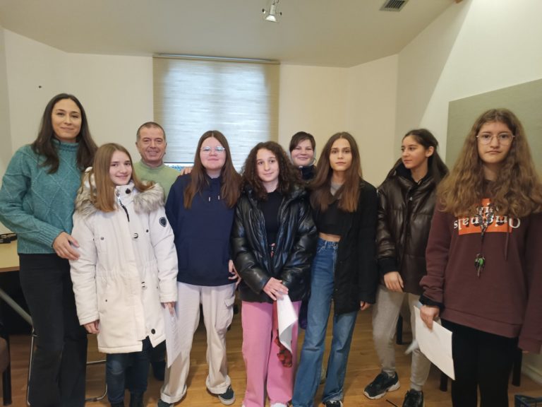 Το 5ο Γυμνάσιο Τρικάλων στο European School Radio