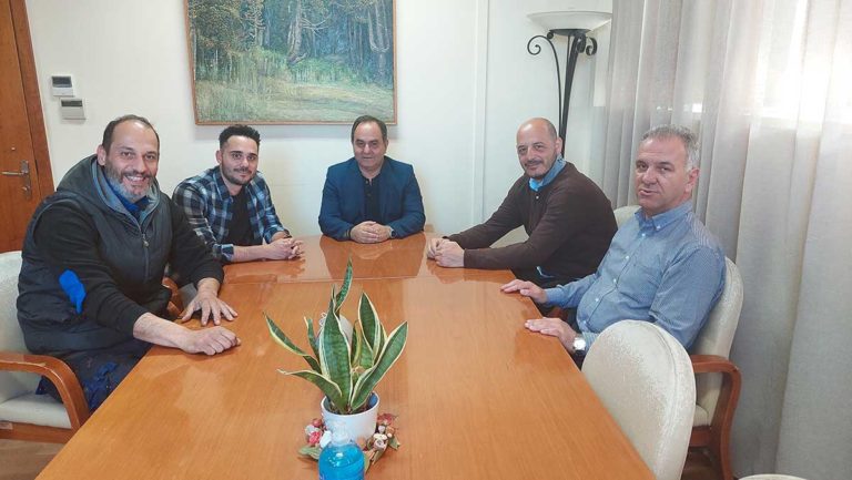 Επίσκεψη της Αναγέννησης BC στον Δήμαρχο Καρδίτσας