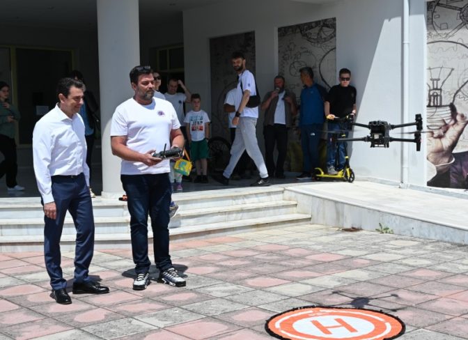 Στην πράξη δίπλα στην Ελληνική Ομάδα Διάσωσης Ν. Τρικάλων ο Κώστας Σκρέκας