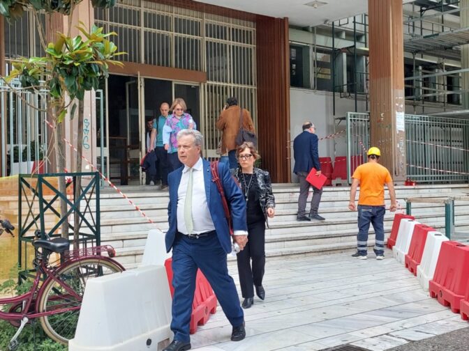 Λάρισα: Αποχώρησαν οι Ιταλοί εμπειρογνώμονες για την τραγωδία των Τεμπών