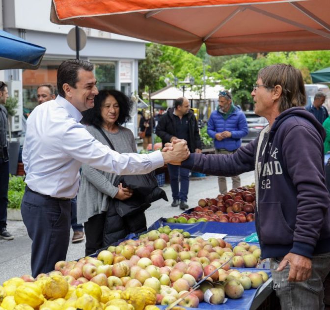 Στην Καλαμπάκα ο Κώστας Σκρέκας δίπλα στους πολίτες με πράξεις και έργα