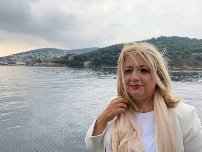 Σαν έτοιμη από καιρό δήλωσε υποψήφια δήμαρχος η Χρύσα Ντιντή