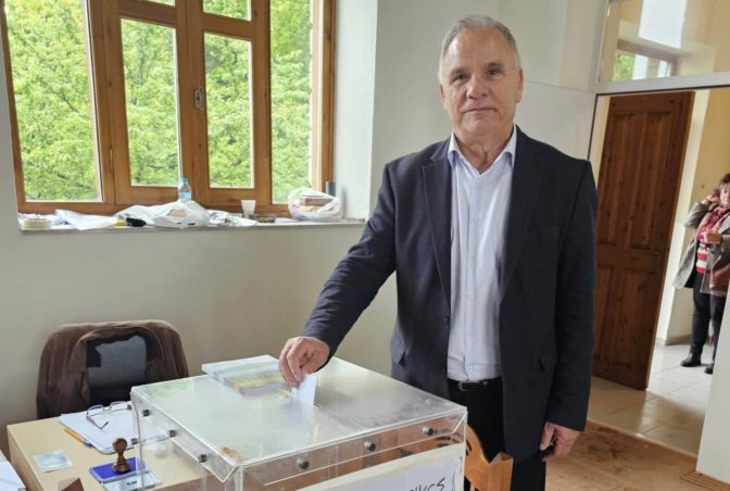 Στον Άγιο Προκόπιο ψήφισε ο Ηλίας Βλαχογιάννης