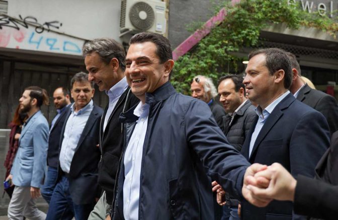 Τρίκαλα: Ξεκάθαρο μήνυμα νίκης στην επίσκεψη του Κυριάκου Μητσοτάκη με τον Κώστα Σκρέκα σταθερά πλάι του