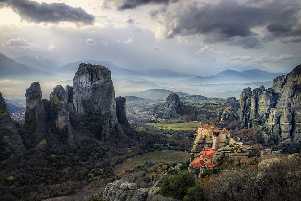 Σπάνιες φωτογραφίες από τα Μετέωρα ήταν κρυμμένες επί… 95 χρόνια σε βαρέλι!