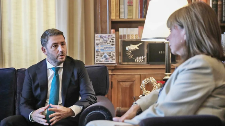 Τέλος οι διερευνητικές – Επέστρεψε την εντολή και ο Νίκος Ανδρουλάκης