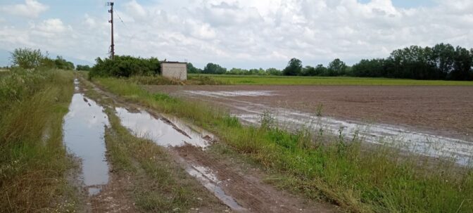 Ξεκίνησε η καταγραφή των ζημιών στα Μεγάλα Καλύβια παρουσία Χρήστου Μιχαλάκη
