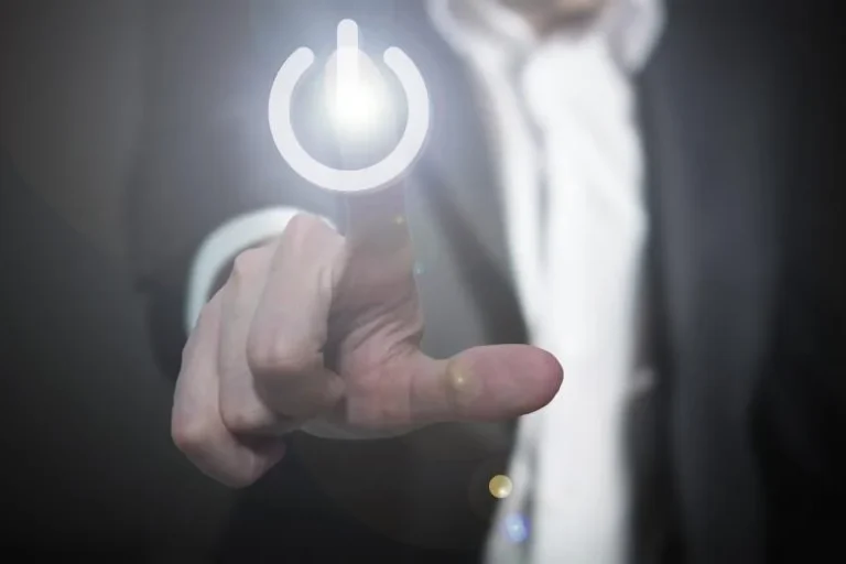 Με ένα «κλικ» η χορήγηση βεβαιώσεων Μητρώου από την ΑΑΔΕ