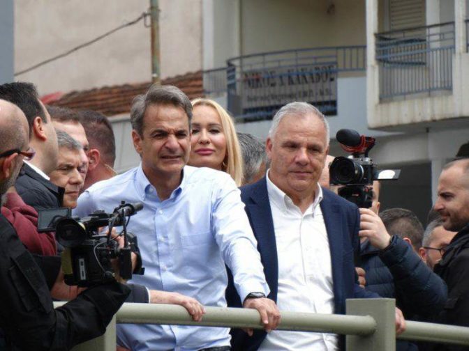 Στο πλευρό του Πρωθυπουργού για τη νίκη ο Ηλίας Βλαχογιάννης