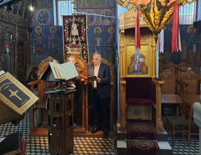Και τους ακούει στα χωριά ο Βλαχογιάννης και τους …ψέλνει!!!