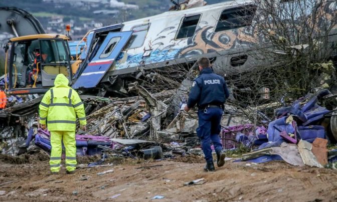 Τέμπη: Πραγματογνωμοσύνη για την τραγωδία και από Ιταλούς εμπειρογνώμονες