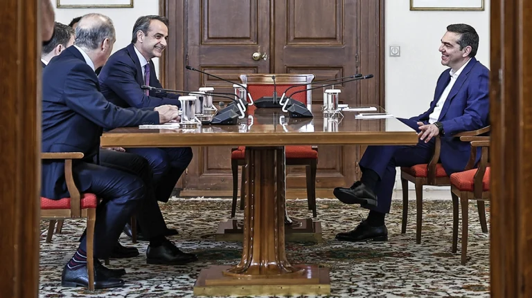 Τι είπαν οι πολιτικοί αρχηγοί στη σύσκεψη