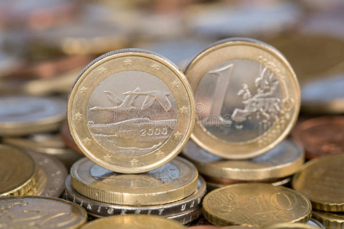 Οι εξαγγελίες ΝΔ και ΣΥΡΙΖΑ για μισθούς και συντάξεις