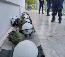 Λάρισα – Δίκη αντιεξουσιαστων: Την ενοχή δύο εκ των τριών κατηγορουμένων πρότεινε ο Eισαγγελέας