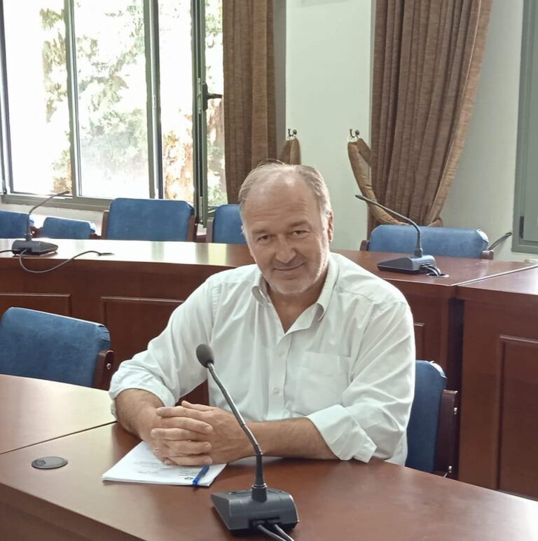 ΒΟΜΒΑ στην Καλαμπάκα! Αποσύρει την υποψηφιότητα ο Κώστας Τόλης