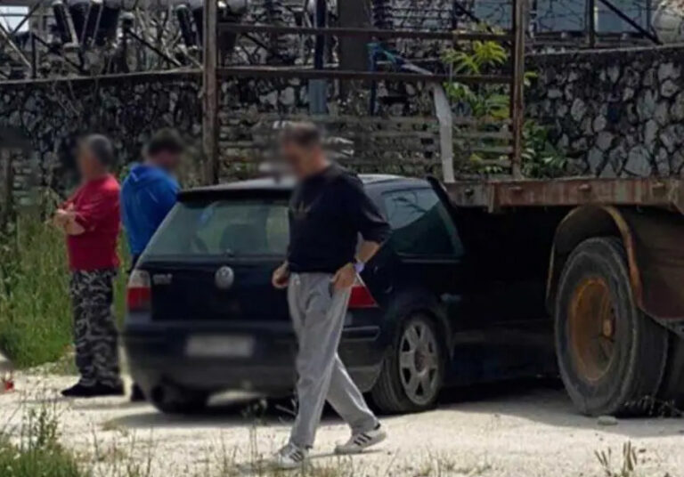 Σοκαριστικό ατύχημα στα Τρίκαλα (φωτό)