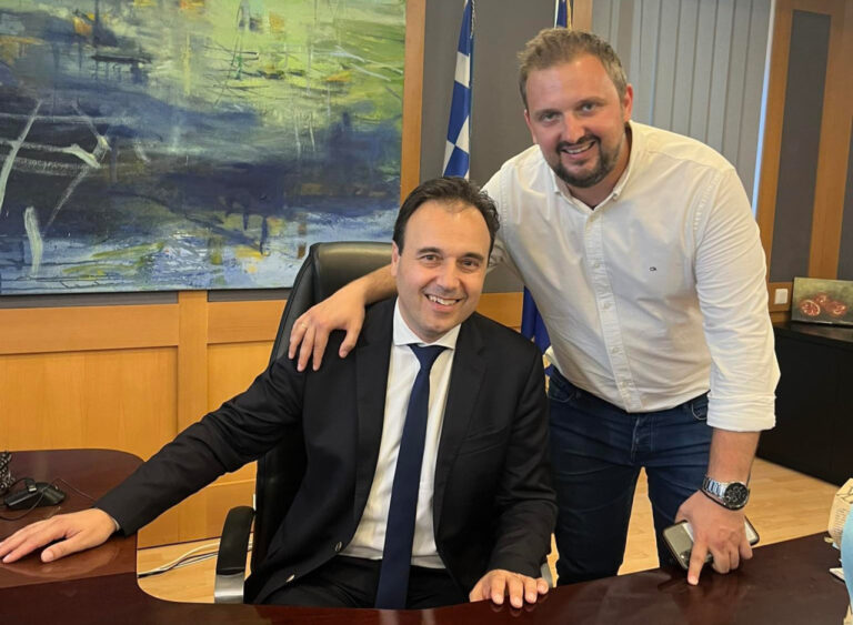 Το πήρε πάνω του ο Άκης Αναστασίου και συγκαλεί τη δημοτική ομάδα