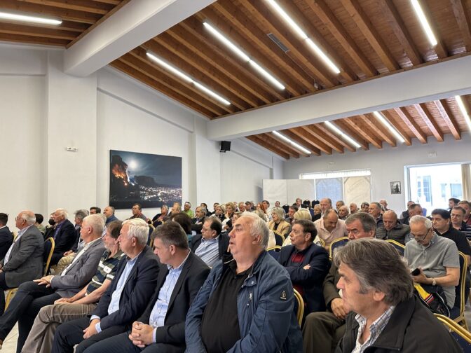 Αισιόδοξο το κλίμα στην εκδήλωση του ΠΑΣΟΚ στην Καλαμπάκα