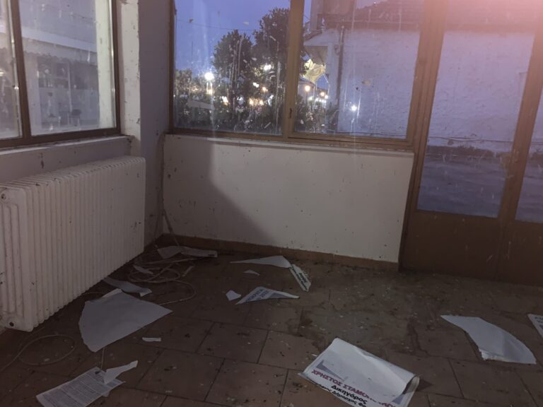 ΑΜΕΣΗ ΔΗΜΟΚΡΑΤΙΑ: Βανδάλισαν το Εκλογικό μας Κέντρο στην Οιχαλία!