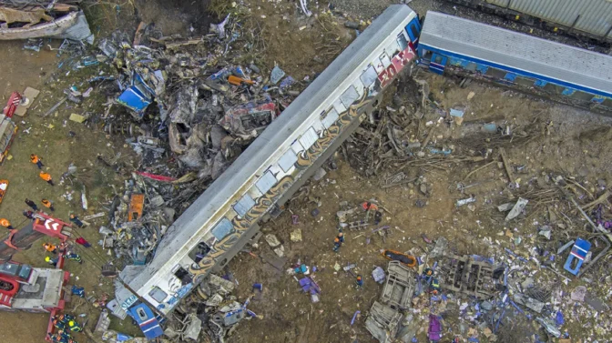 Τέμπη: Νέες διώξεις κατά πέντε στελεχών του ΟΣΕ