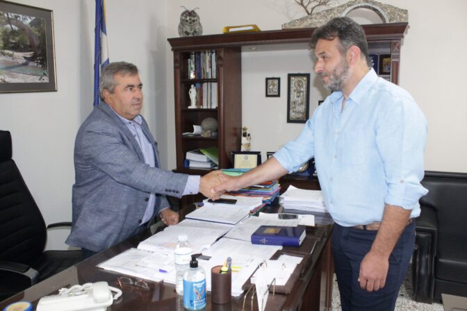 Ορκίστηκε νέος πρόεδρος στο Πολυνέρι